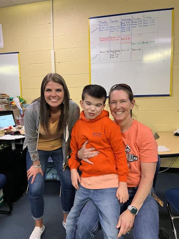 Orange was the color of choice for students observing Limb Difference Day. 🧡