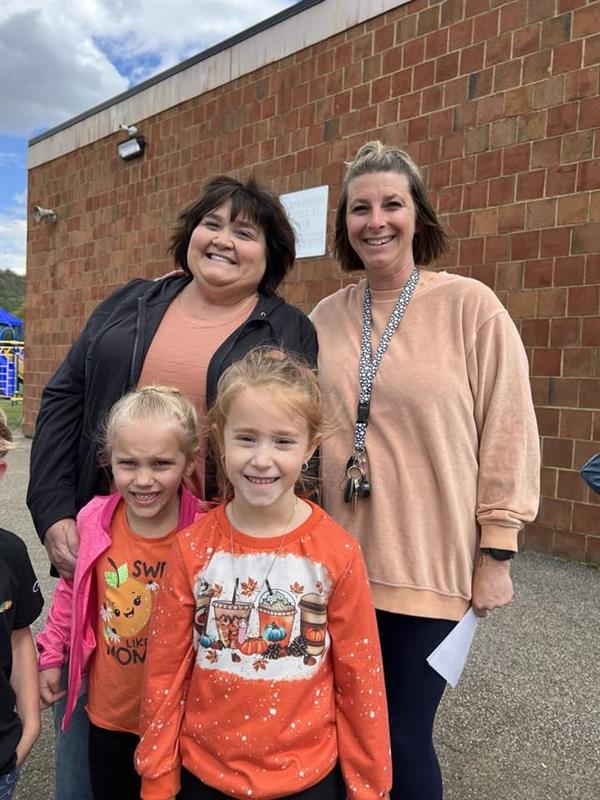 Orange was the color of choice for students observing Limb Difference Day. 🧡